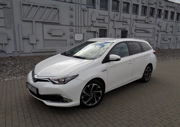 Toyota Auris cena 55900 przebieg: 212000, rok produkcji 2015 z Częstochowa małe 667